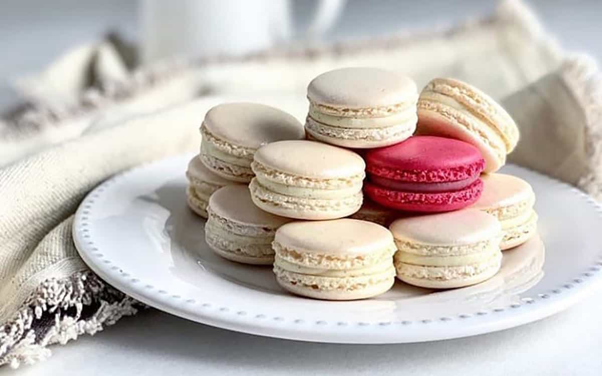 دریافت میل به شیرینی جات دارین